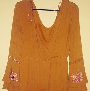 Dark yellow Romper w embroidered 🌸flowers🌸